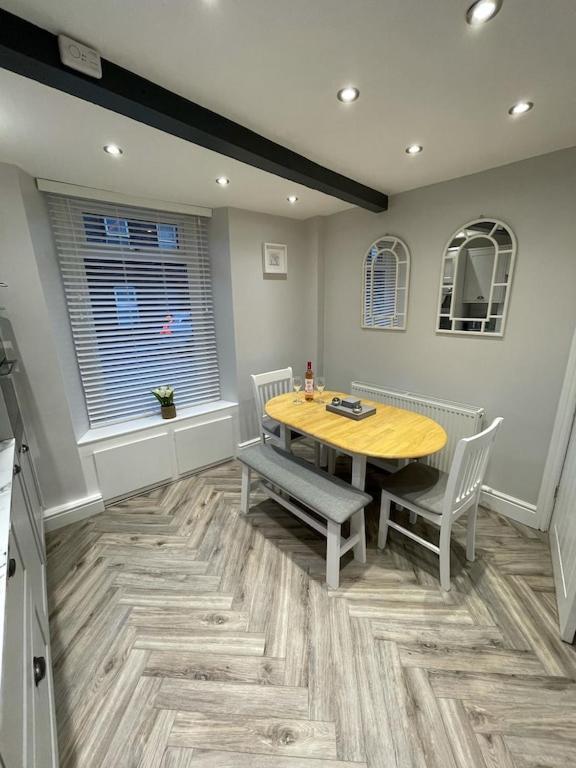 Quirky Cottage In The Centre Of Penrith With A Hot Tub מראה חיצוני תמונה